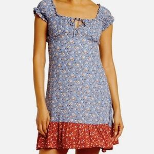 Luna Chix Twin Floral Print Puff Sleeve Dress. New With Tags. Size Medium.